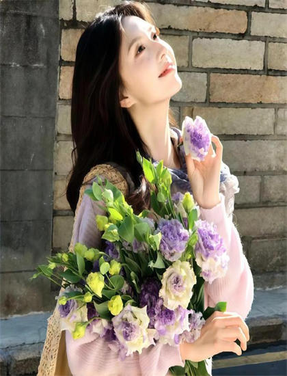 很色的床上视频._色中_院_闺中密友全集在线观看